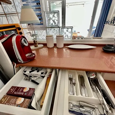 Daire Deniz Manzarali, Plajli Ve Havuzlu Sitede, Seckin Sitesi, Apartment Kusadasi