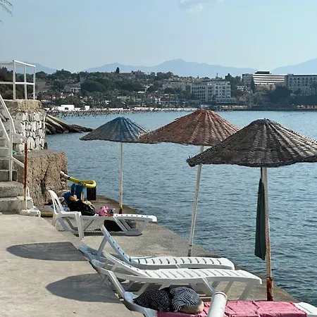 Daire Deniz Manzarali, Plajli Ve Havuzlu Sitede, Seckin Sitesi, Apartment Kusadasi